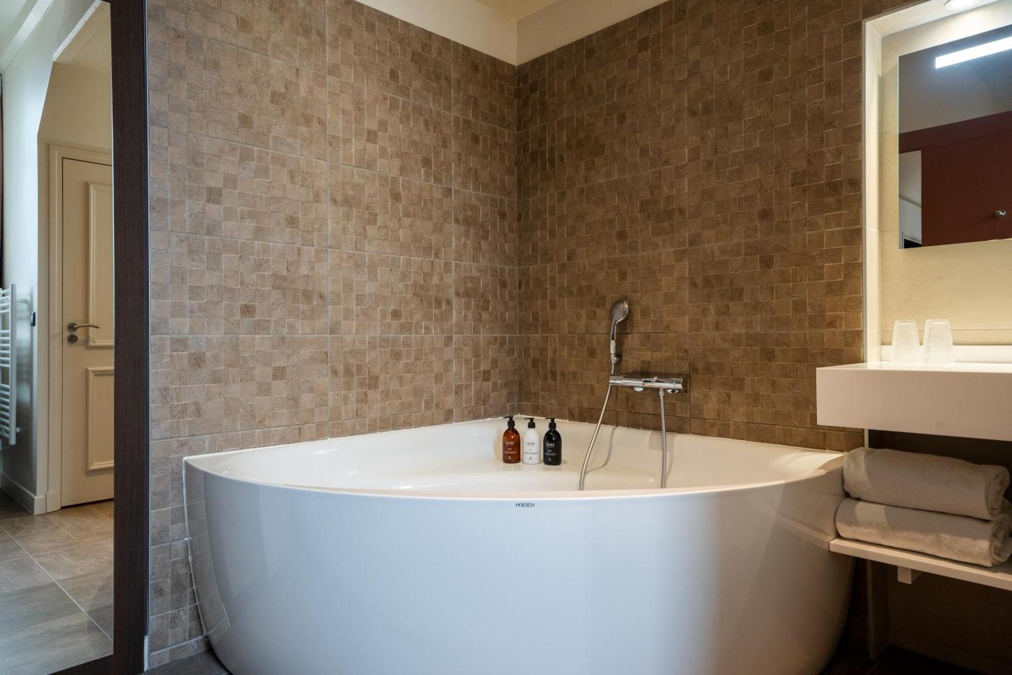 L'Invitation Au Voyage - Hotel & Spa Honfleur Exterior photo